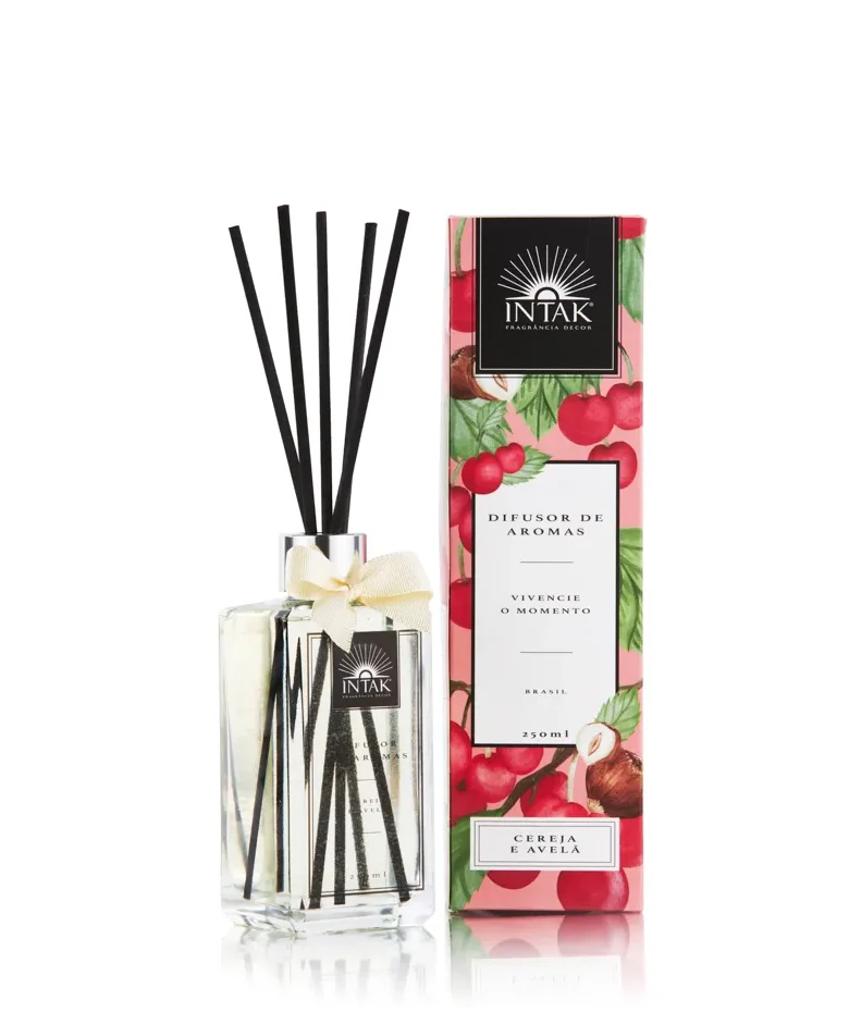 Difusor de Aromas com Varetas 250ml – Cereja e Avelã